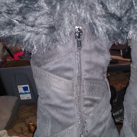 Black Boot - Picture 7 of 12